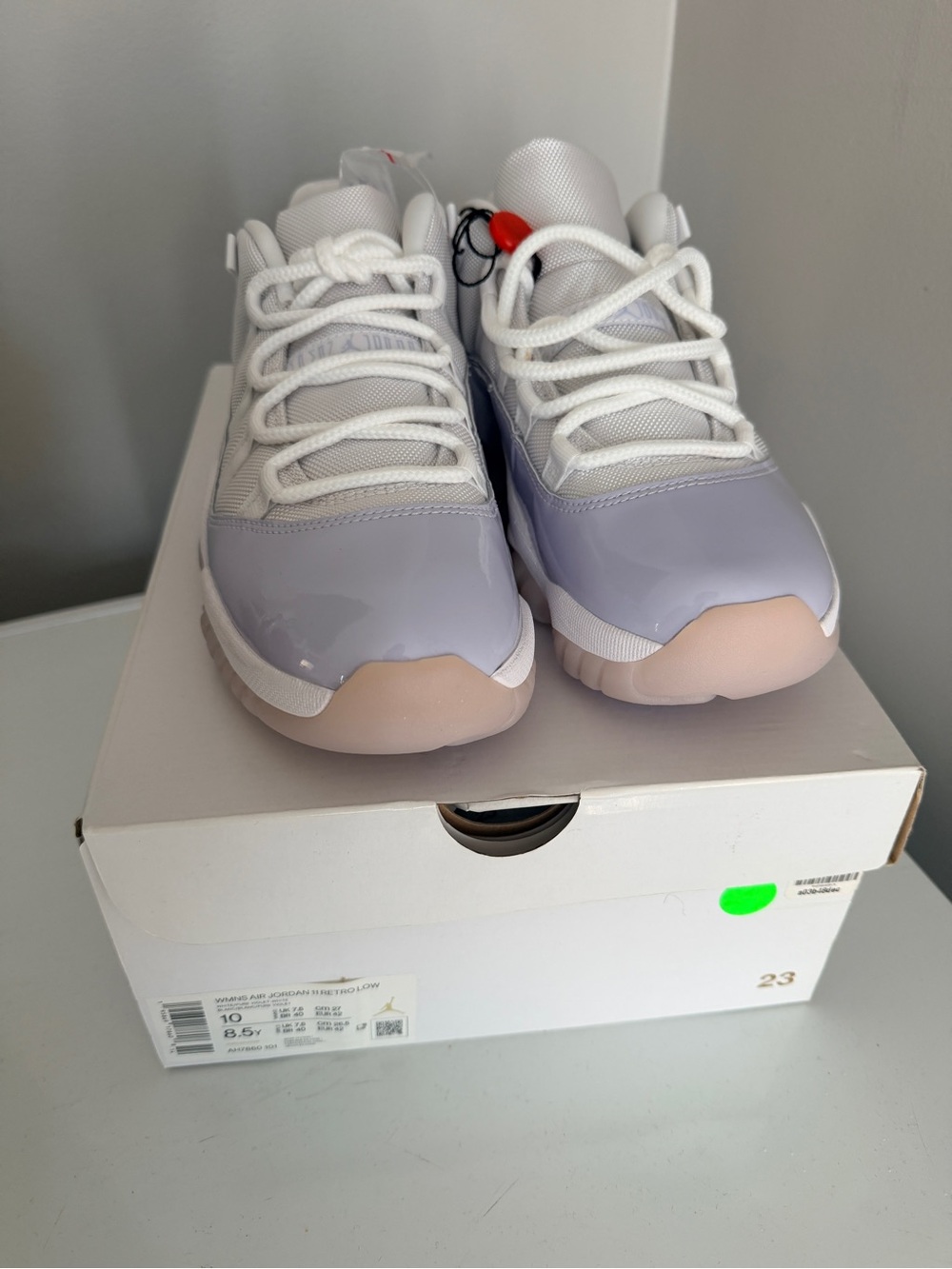 Jordan Low-Top Sneakers in White & Light Purple Patent - Picture 6 of 6